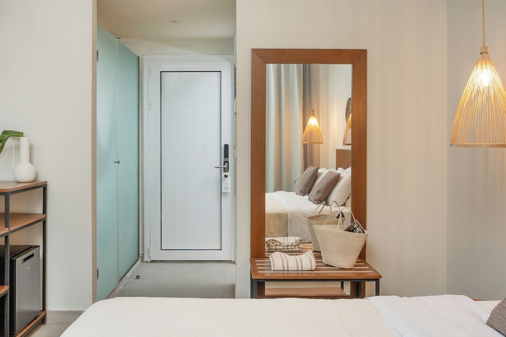 Ekati Ayla — Hotel rooms in Lefkimmi (Corfu), Ionian Islands