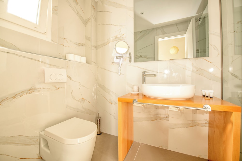 Ekati Ayla — Hotel rooms in Lefkimmi (Corfu), Ionian Islands