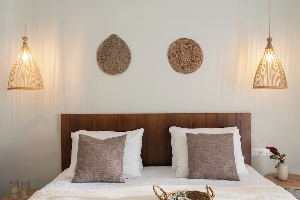Ekati Ayla — Hotel rooms in Lefkimmi (Corfu), Ionian Islands