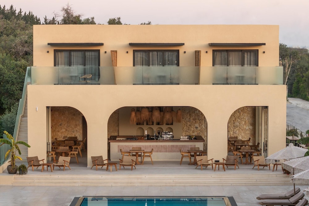 Ekati Ayla — Hotel building in Lefkimmi (Corfu), Ionian Islands