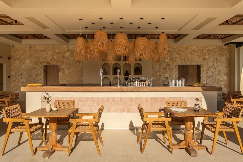 Ekati Ayla — Restaurant & bars in Lefkimmi (Corfu), Ionian Islands