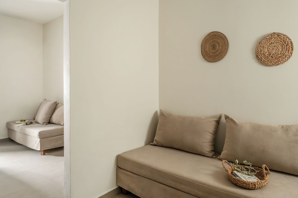 Ekati Ayla — Hotel rooms in Lefkimmi (Corfu), Ionian Islands