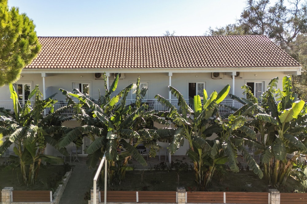 Ekati Ayla — Hotel building in Lefkimmi (Corfu), Ionian Islands