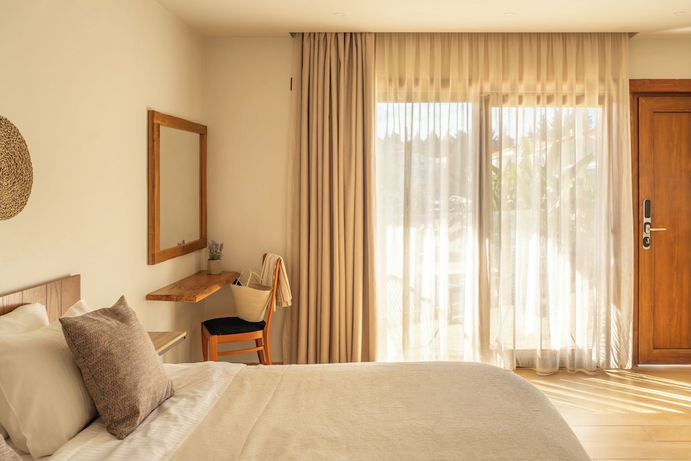 Ekati Ayla — Hotel rooms in Lefkimmi (Corfu), Ionian Islands