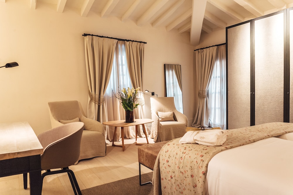 Sant Francesc Hotel Singular — Hotel rooms in Palma de Mallorca, Balearic Islands