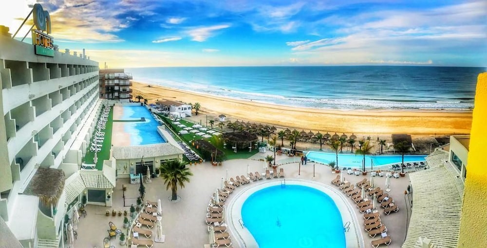 On Hotels Oceanfront - Adults Only