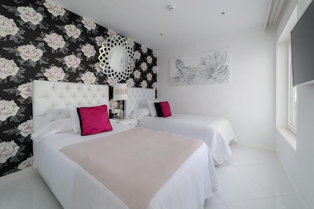 Lani's Suites de Luxe — Hotel rooms in Puerto del Carmen, Canary Islands