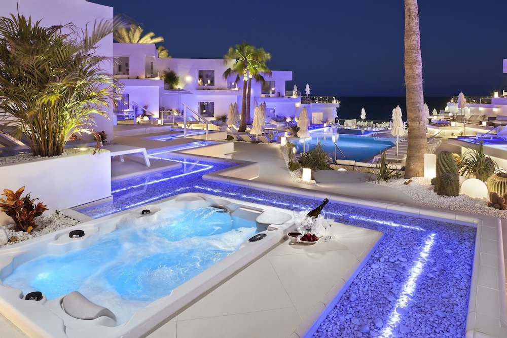 Lani's Suites de Luxe — Spa in Puerto del Carmen, Canary Islands