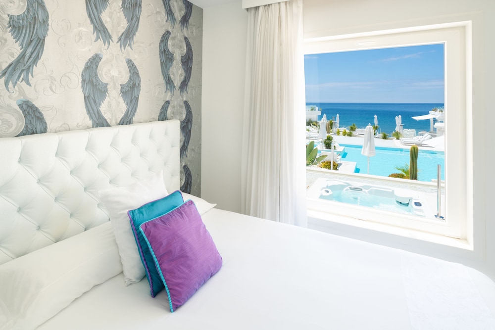 Lani's Suites de Luxe — Hotel rooms in Puerto del Carmen, Canary Islands
