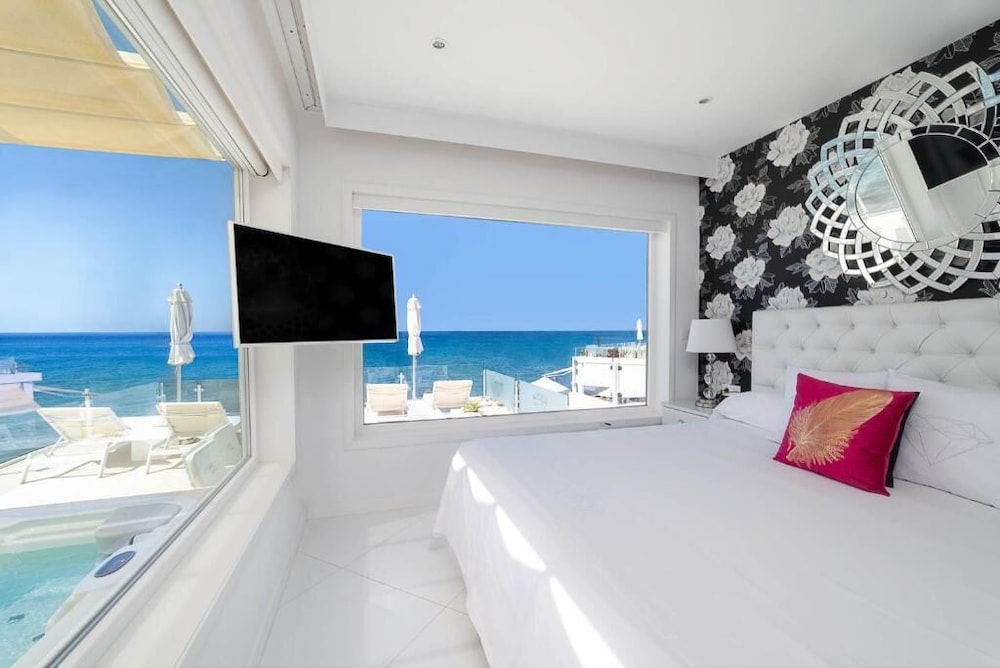 Lani's Suites de Luxe — Hotel rooms in Puerto del Carmen, Canary Islands