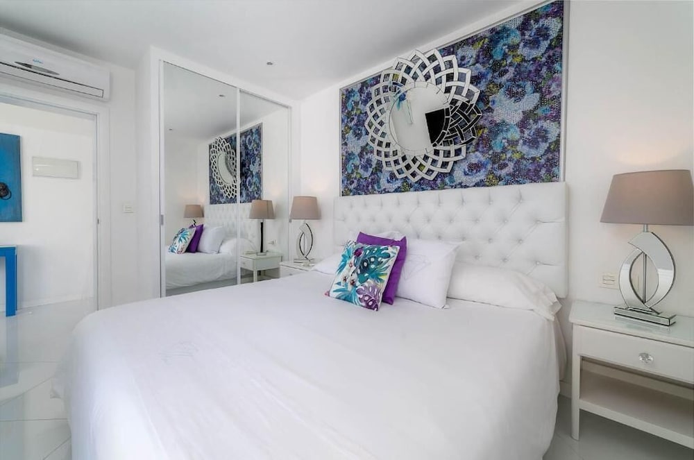 Lani's Suites de Luxe — Hotel rooms in Puerto del Carmen, Canary Islands