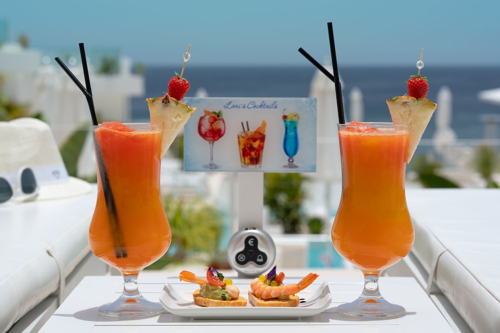 Lani's Suites de Luxe — Restaurant & bars in Puerto del Carmen, Canary Islands