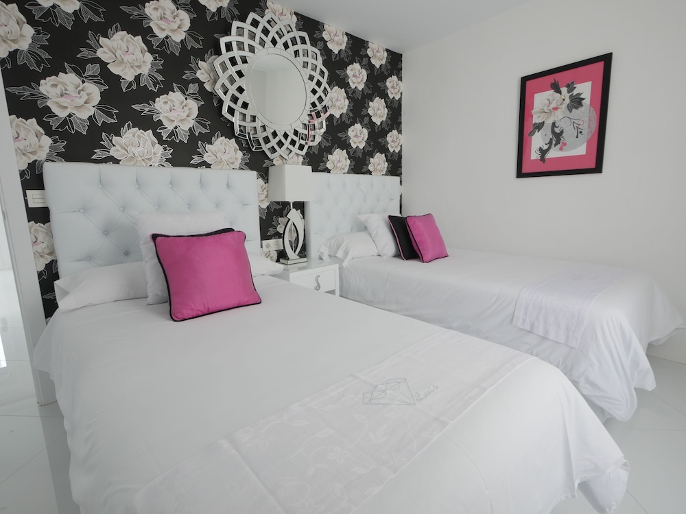 Lani's Suites de Luxe — Hotel rooms in Puerto del Carmen, Canary Islands