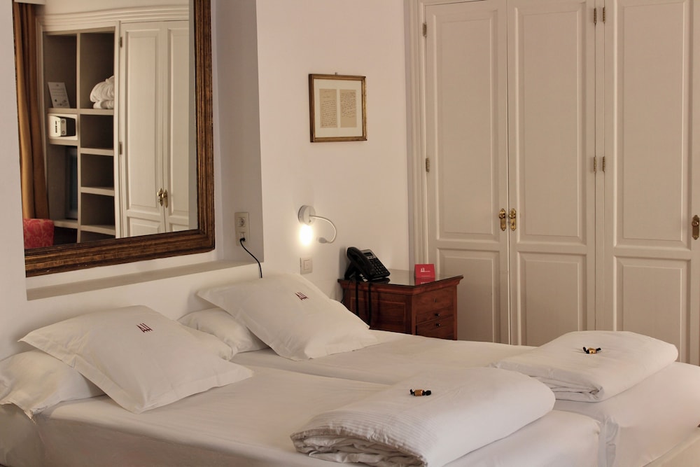 AH Art Hotel Palma - Adults Only — Hotel rooms in Palma de Mallorca, Balearic Islands