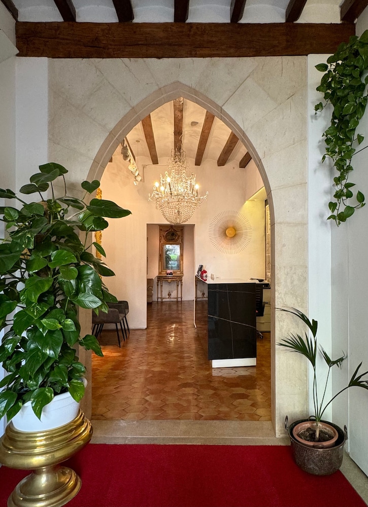 AH Art Hotel Palma - Adults Only — Hotel building in Palma de Mallorca, Balearic Islands
