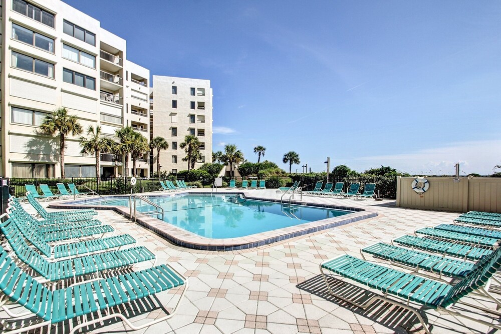 Best Views at Amelia Island Surf and Racquet Club - B149 — Swimming pool in Amelia Island, Florida