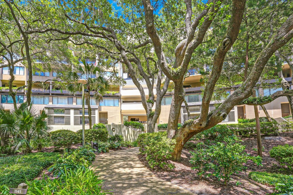 Amelia Island Plantation Condo With Ocean Views & Pool - Dog-friendly — Hotel building in Amelia Island, Florida
