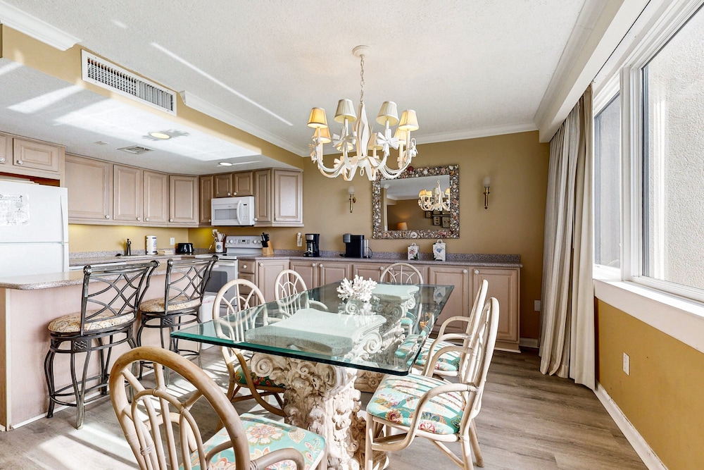 Amelia Island Plantation Condo With Ocean Views & Pool - Dog-friendly — Hotel rooms in Amelia Island, Florida
