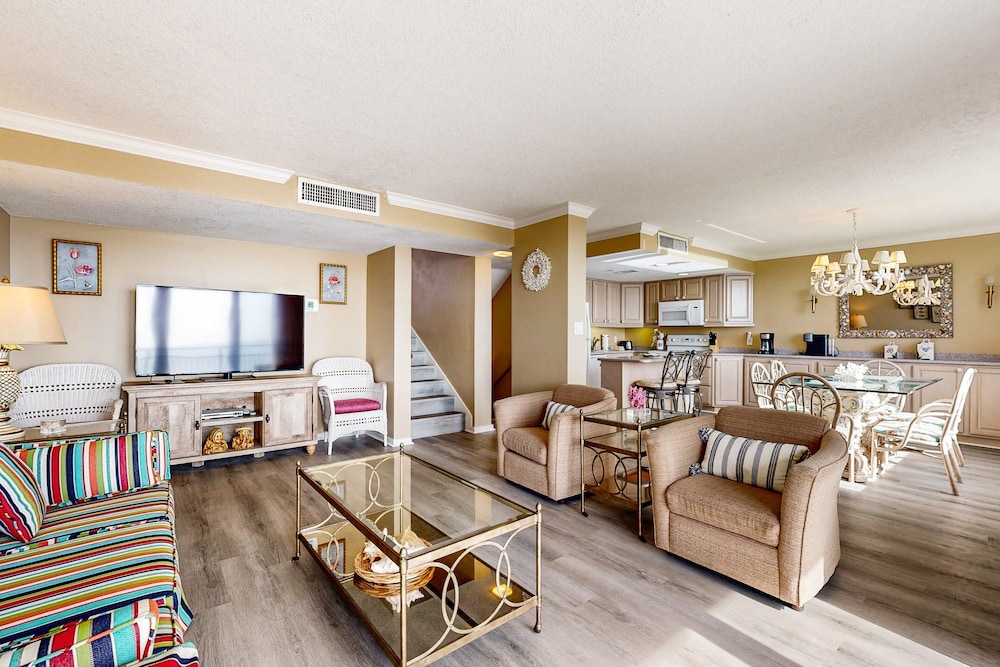 Amelia Island Plantation Condo With Ocean Views & Pool - Dog-friendly — Hotel rooms in Amelia Island, Florida