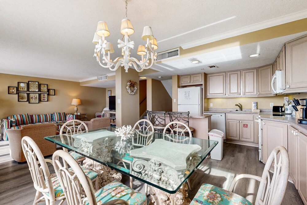 Amelia Island Plantation Condo With Ocean Views & Pool - Dog-friendly — Hotel rooms in Amelia Island, Florida
