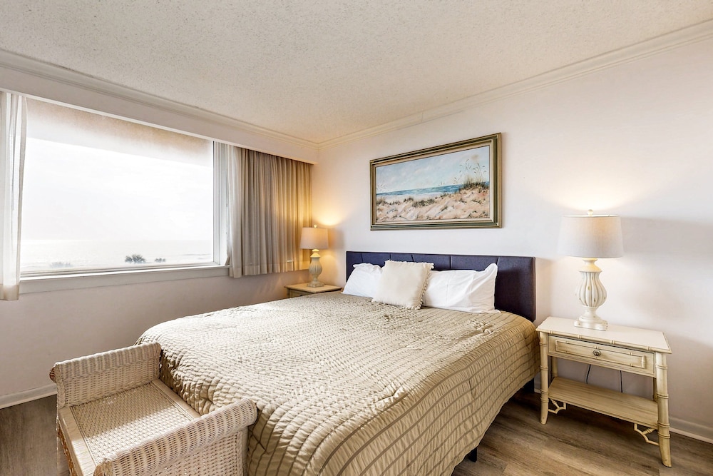 Amelia Island Plantation Condo With Ocean Views & Pool - Dog-friendly — Hotel rooms in Amelia Island, Florida
