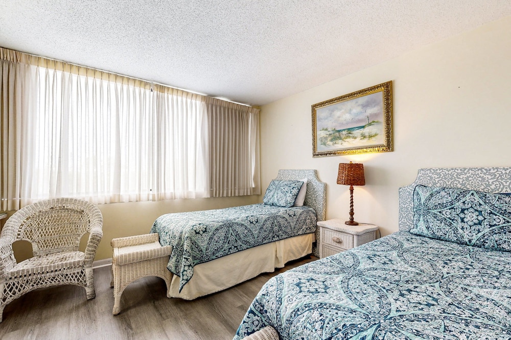Amelia Island Plantation Condo With Ocean Views & Pool - Dog-friendly — Hotel rooms in Amelia Island, Florida
