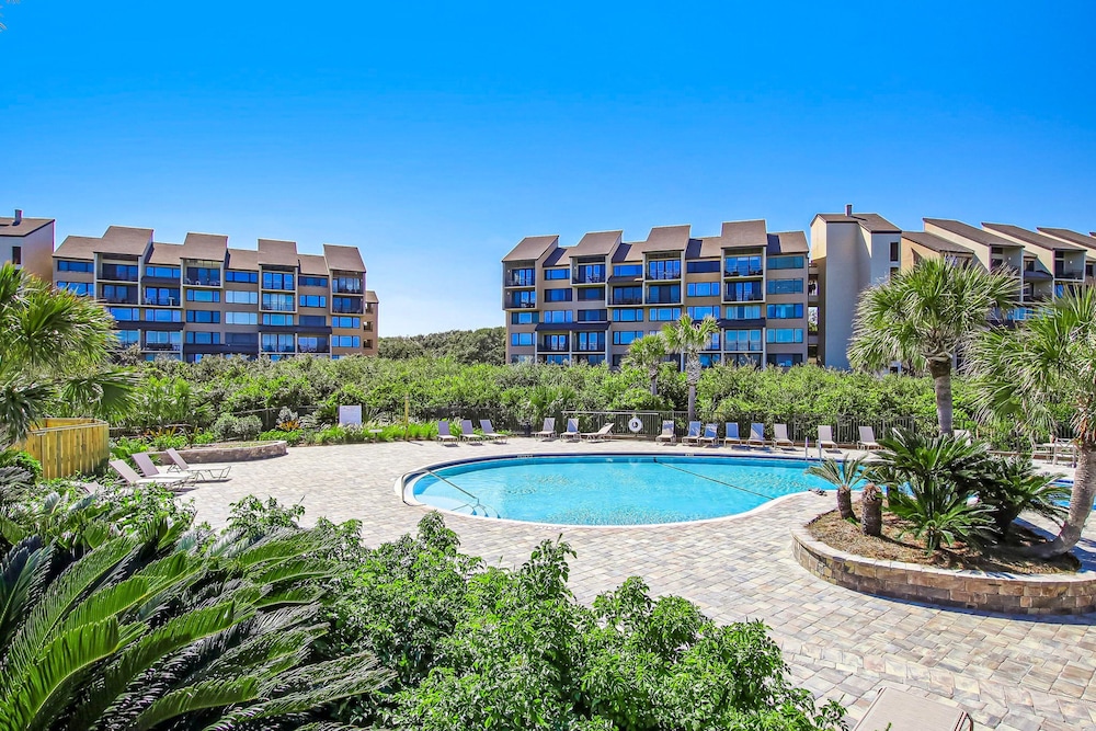 Amelia Island Plantation Condo With Ocean Views & Pool - Dog-friendly — Swimming pool in Amelia Island, Florida