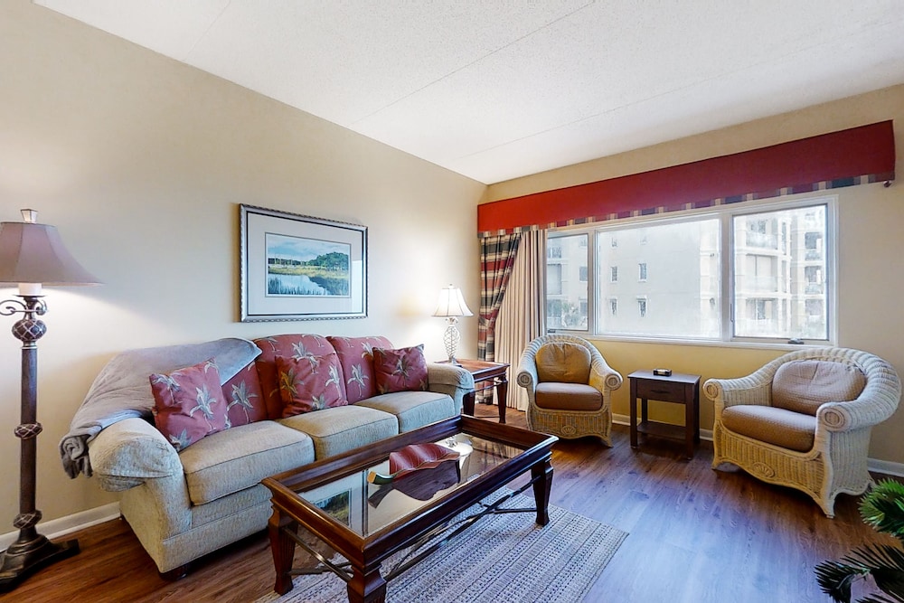 Oceanview Condo in Amelia Island Plantation With Balcony & Pool — Hotel rooms in Amelia Island, Florida