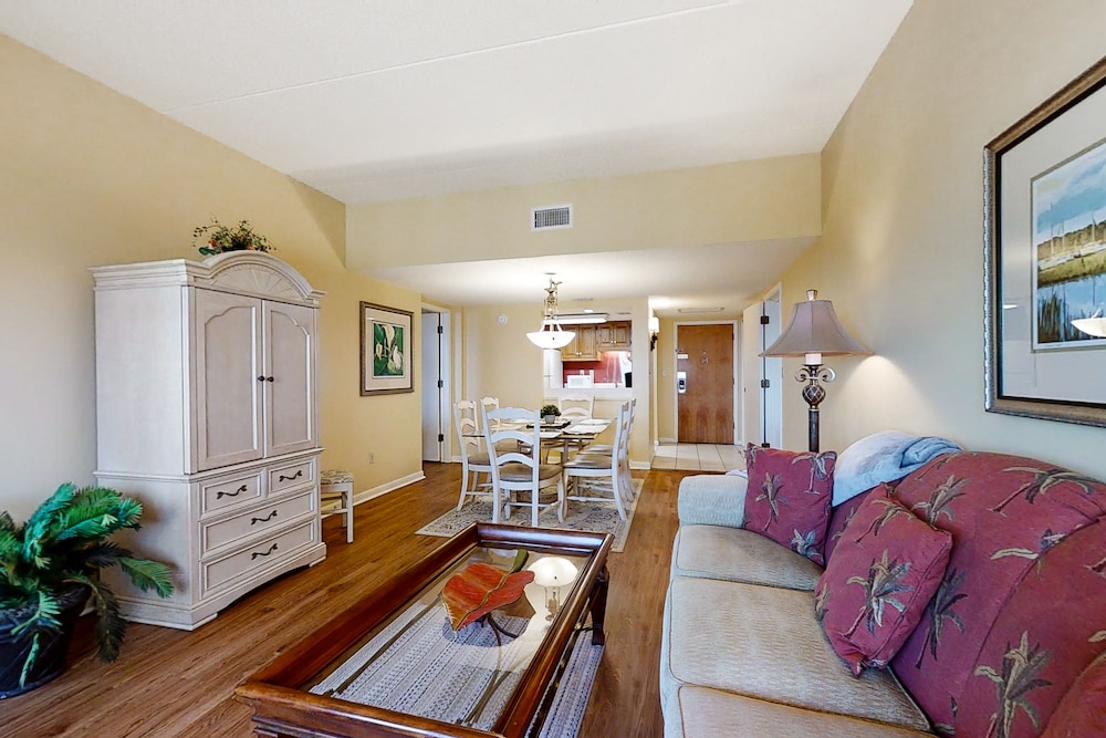 Oceanview Condo in Amelia Island Plantation With Balcony & Pool — Hotel rooms in Amelia Island, Florida
