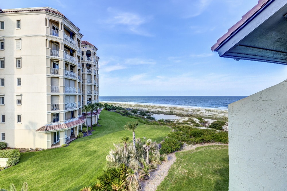 Amelia Island Plantation Condo With Side Ocean View, Balcony, Wifi & Shared Pool — Beach in Amelia Island, Florida