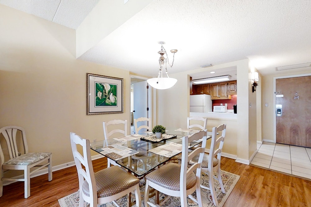 Amelia Island Plantation Condo With Side Ocean View, Balcony, Wifi & Shared Pool — Hotel rooms in Amelia Island, Florida
