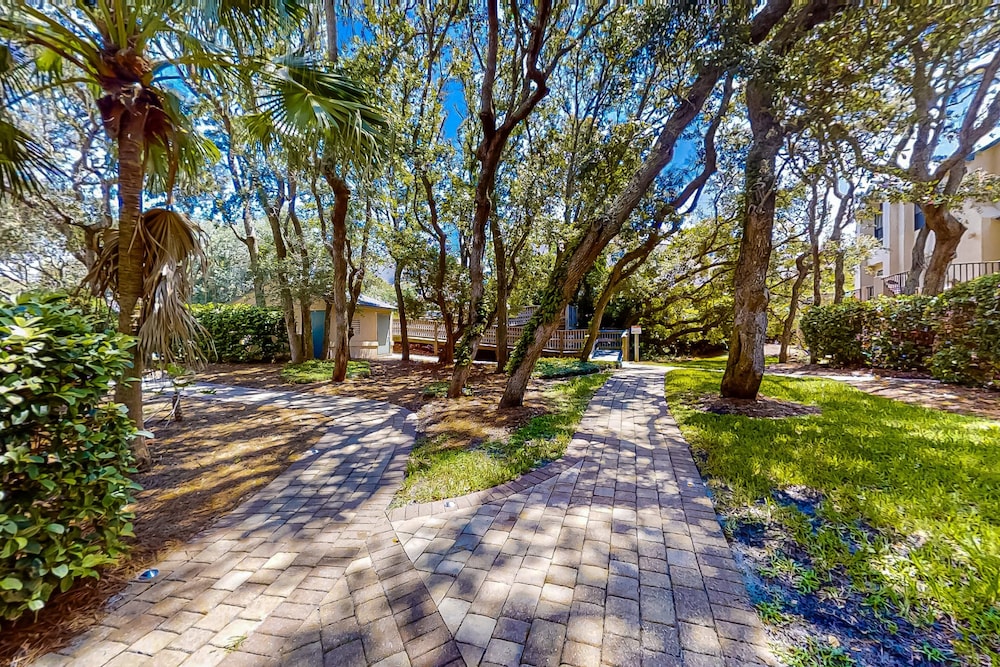 Fully-renovated Stunning Modern Beach Condo w/ Pool on Amelia Island — Attractions in the area in Amelia Island, Florida