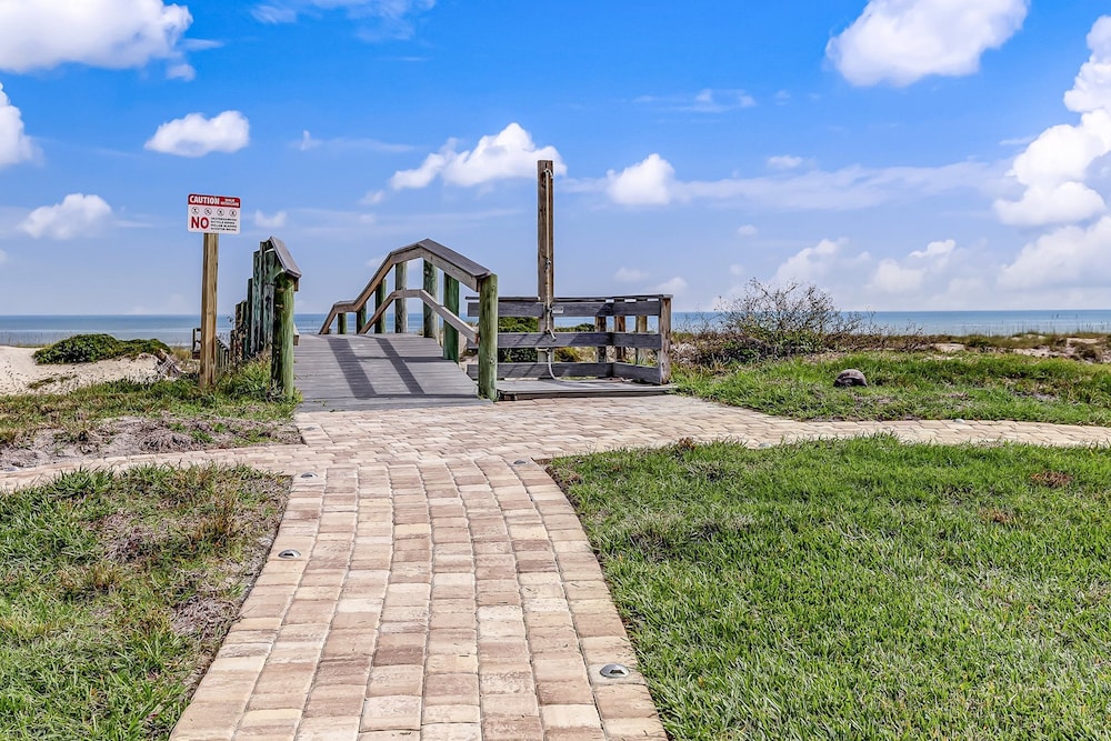 Fully-renovated Stunning Modern Beach Condo w/ Pool on Amelia Island — Attractions in the area in Amelia Island, Florida