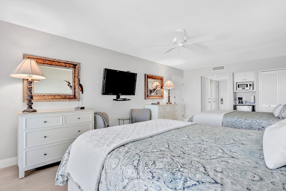 Turtle Dunes Ocean Front Studio Condo on Amelia Island Plantation — Hotel rooms in Amelia Island, Florida