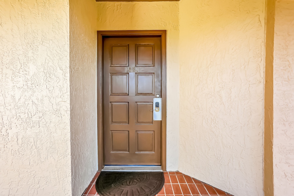 Turtle Dunes Ocean Front Studio Condo on Amelia Island Plantation — Hotel building in Amelia Island, Florida