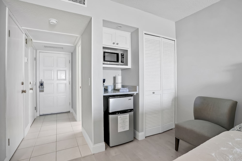 Turtle Dunes Ocean Front Studio Condo on Amelia Island Plantation — Hotel rooms in Amelia Island, Florida