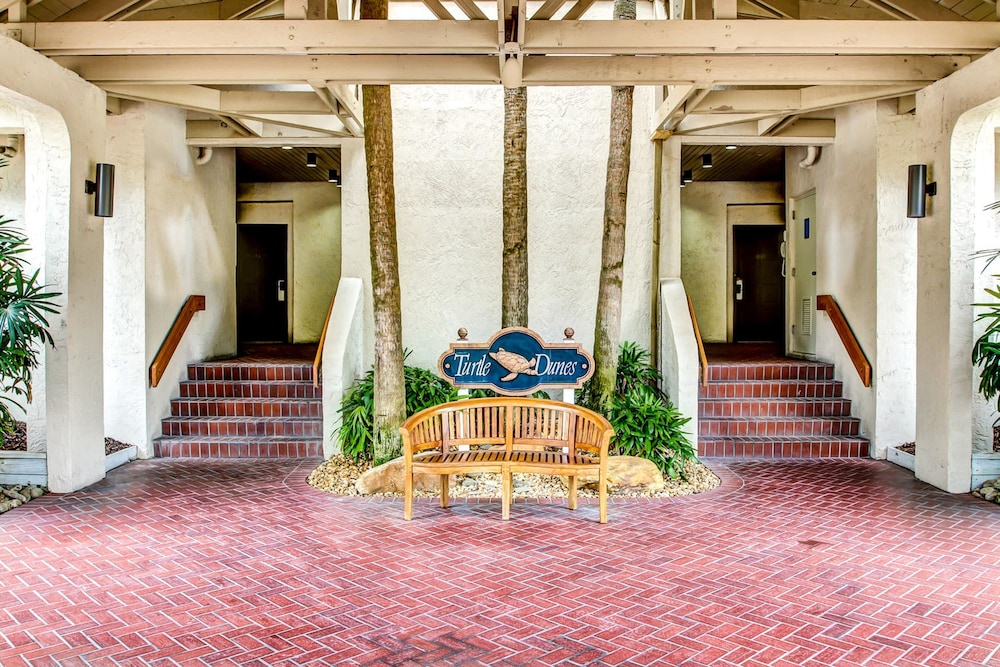 Turtle Dunes Ocean Front Studio Condo on Amelia Island Plantation — Hotel building in Amelia Island, Florida