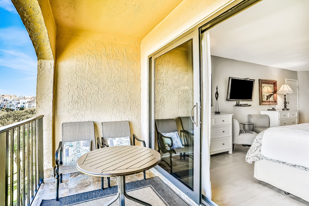 Turtle Dunes Ocean Front Studio Condo on Amelia Island Plantation — Hotel rooms in Amelia Island, Florida