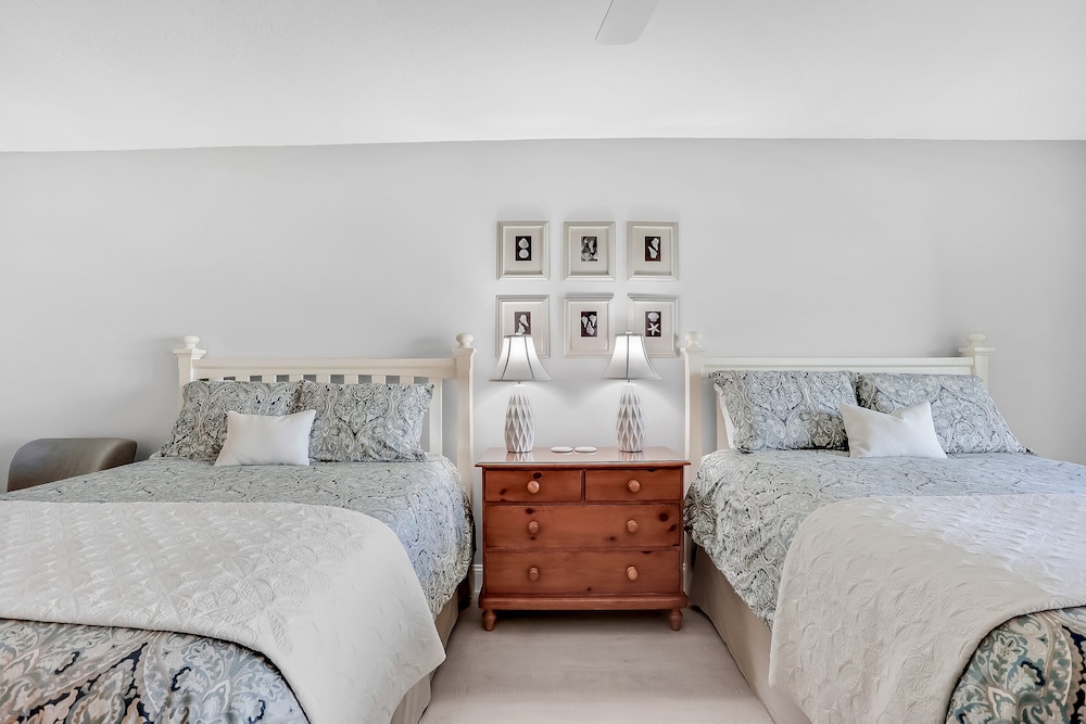 Turtle Dunes Ocean Front Studio Condo on Amelia Island Plantation — Hotel rooms in Amelia Island, Florida
