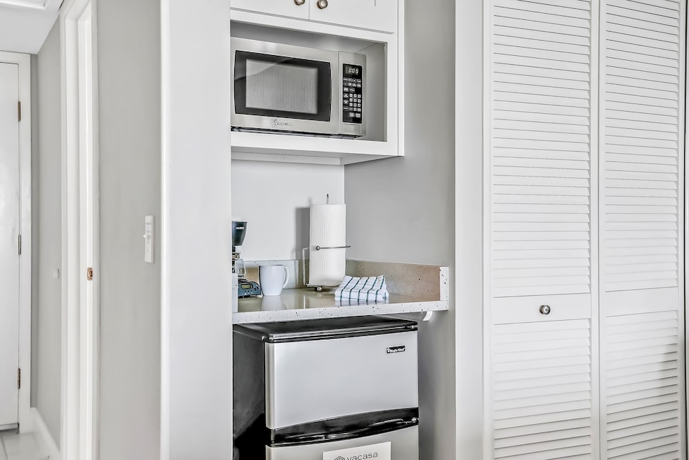 Turtle Dunes Ocean Front Studio Condo on Amelia Island Plantation — Hotel rooms in Amelia Island, Florida