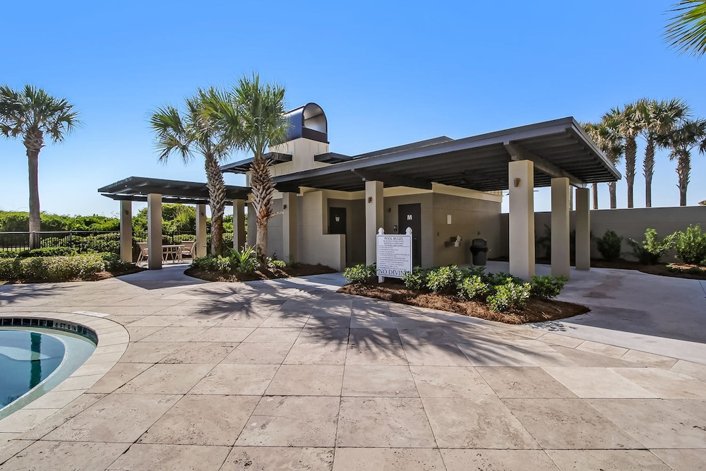 Turtle Dunes Ocean Front Studio Condo on Amelia Island Plantation — Hotel building in Amelia Island, Florida