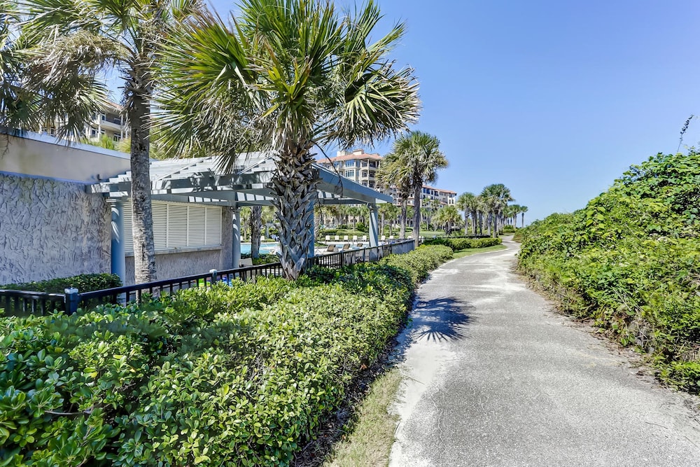 Turtle Dunes Ocean Front Studio Condo on Amelia Island Plantation — Swimming pool in Amelia Island, Florida