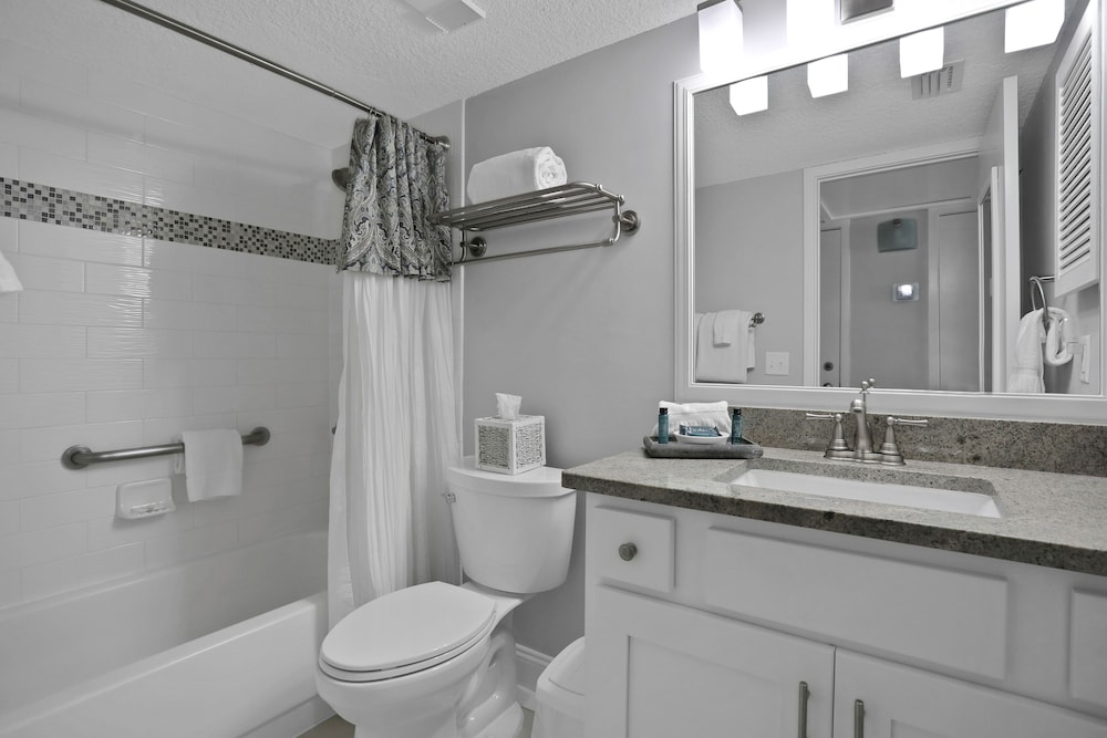 Turtle Dunes Ocean Front Studio Condo on Amelia Island Plantation — Hotel rooms in Amelia Island, Florida