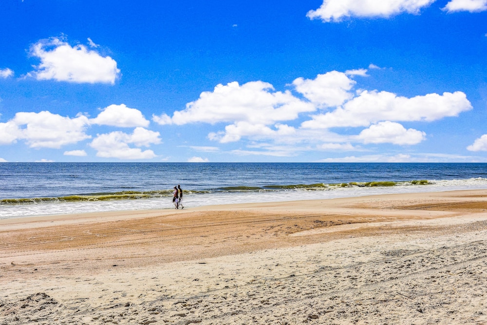 Beautifully Updated Condo in Amelia Island Plantation With Balcony & Pool — Beach in Amelia Island, Florida