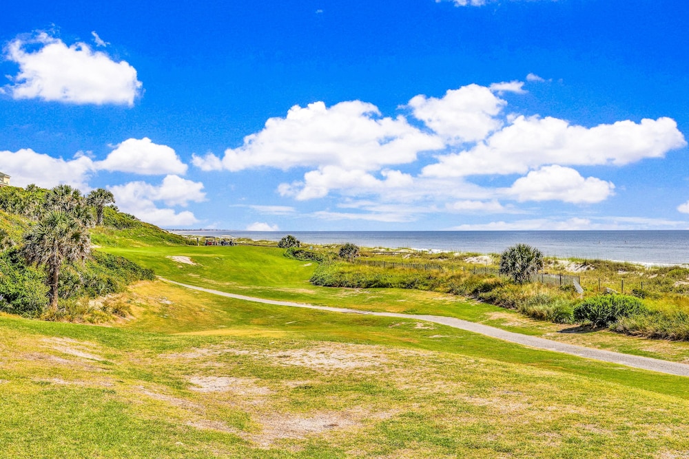 Beautifully Updated Condo in Amelia Island Plantation With Balcony & Pool — Sports & recreation in Amelia Island, Florida