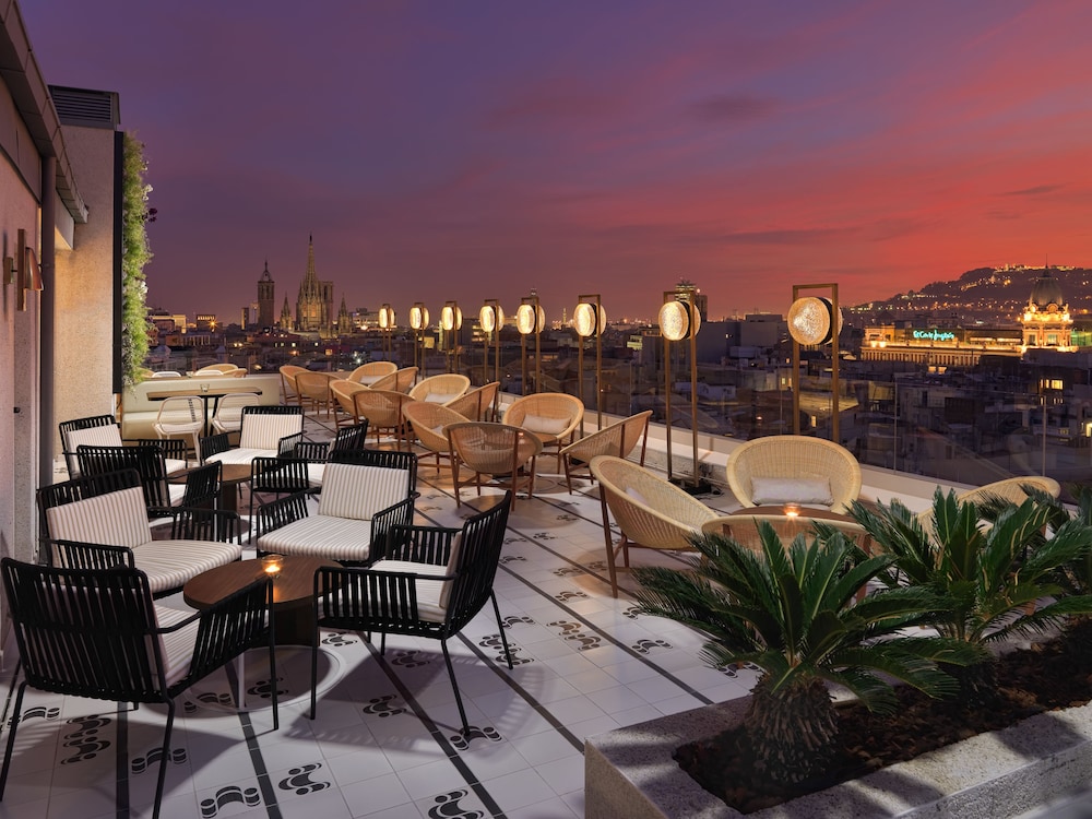 H10 Cubik — Restaurant & bars in Barcelona, Catalonia