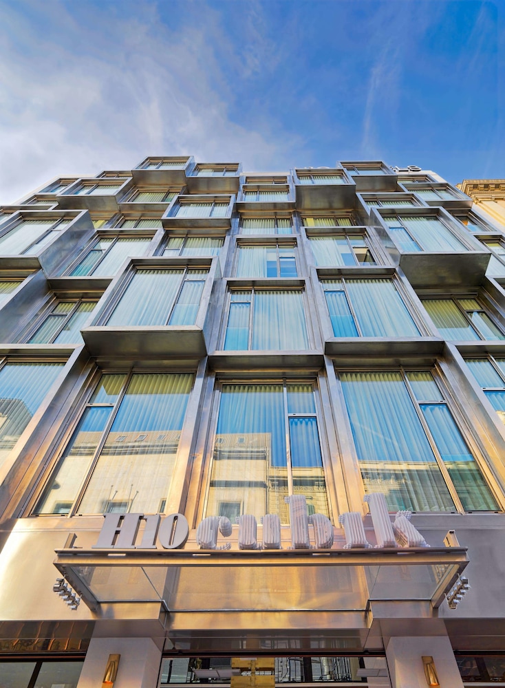 H10 Cubik — Hotel building in Barcelona, Catalonia