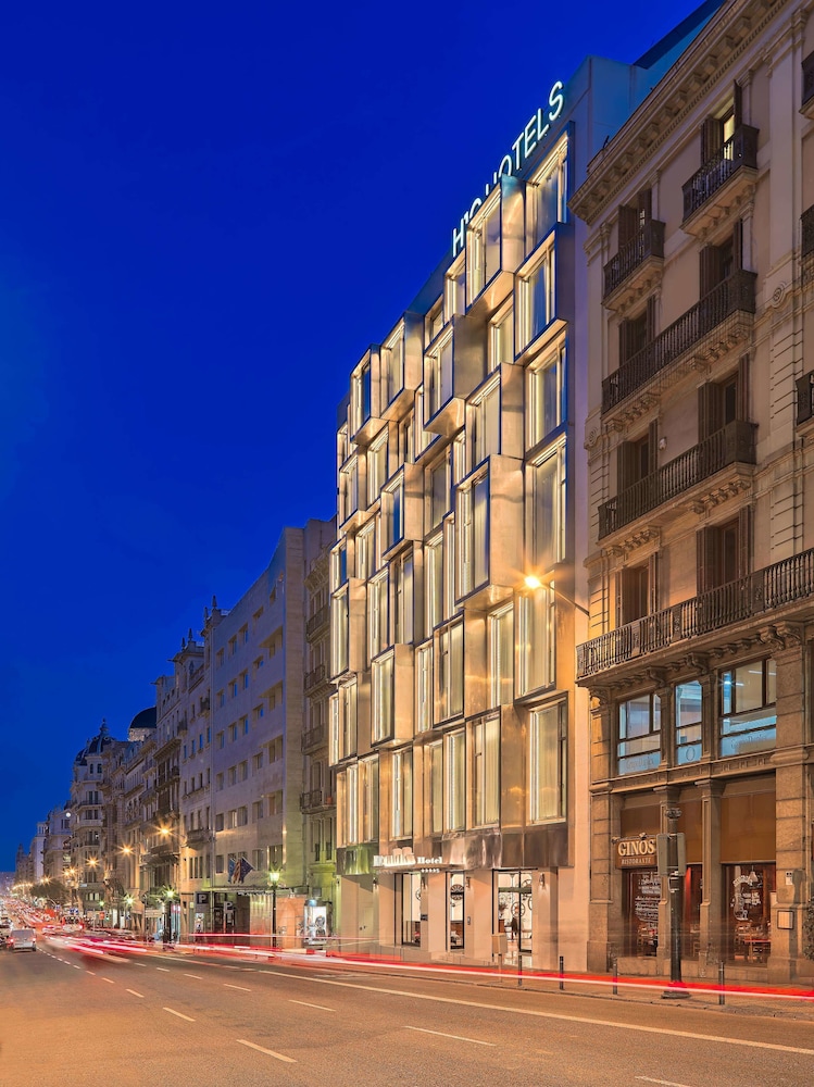 H10 Cubik — Hotel building in Barcelona, Catalonia
