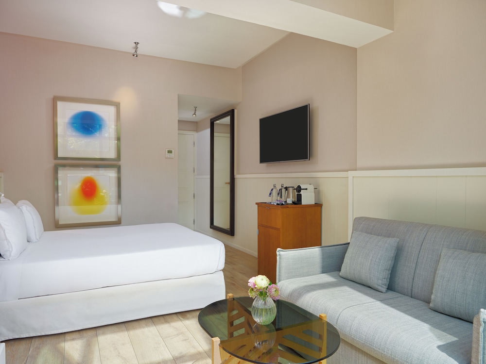 H10 Cubik — Hotel rooms in Barcelona, Catalonia