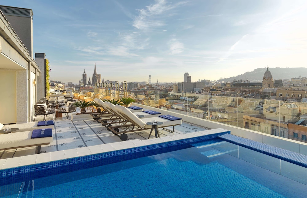 H10 Cubik — Main photo in Barcelona, Catalonia